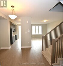 326 Gisborne Pl in Ottawa, ON - Building Photo - Building Photo