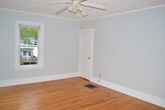 208 Irving St in Framingham, MA - Building Photo - Building Photo