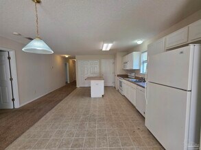10552 Wilderness Ln in Pensacola, FL - Building Photo - Building Photo