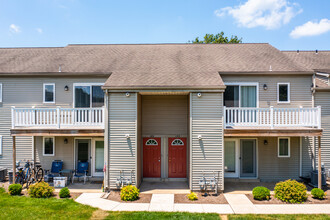 Pioneer Woods in Lancaster, PA - Foto de edificio - Building Photo