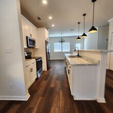 19 Brewster Rd in Crawfordville, FL - Building Photo - Building Photo