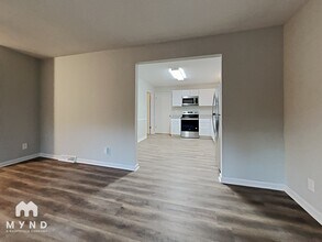 6600 Barrington Dr in Charlotte, NC - Foto de edificio - Building Photo