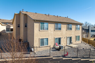 Cima Vista Condos/Townhomes in Colorado Springs, CO - Building Photo - Building Photo