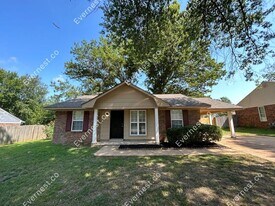 3570 Shadow Oaks Pkwy