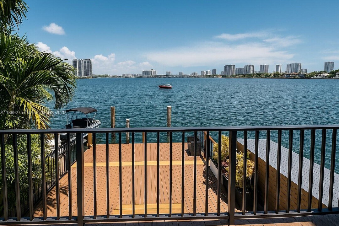 2781 NE 165th Terrace in North Miami Beach, FL - Building Photo