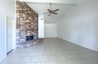 9506 Riverside Lodge Dr in Houston, TX - Building Photo