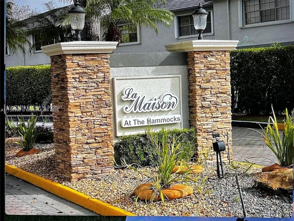 11157 SW 154th Pl in Miami, FL - Building Photo