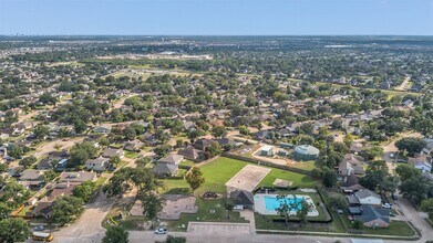 6923 Creek Village Dr in Katy, TX - Building Photo - Building Photo
