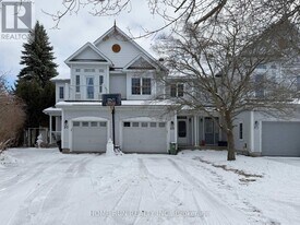 95 Hemlo Crescent in Ottawa, ON - Building Photo