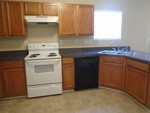 812 Carlton Pointe Pl in Palmetto, GA - Building Photo - Building Photo
