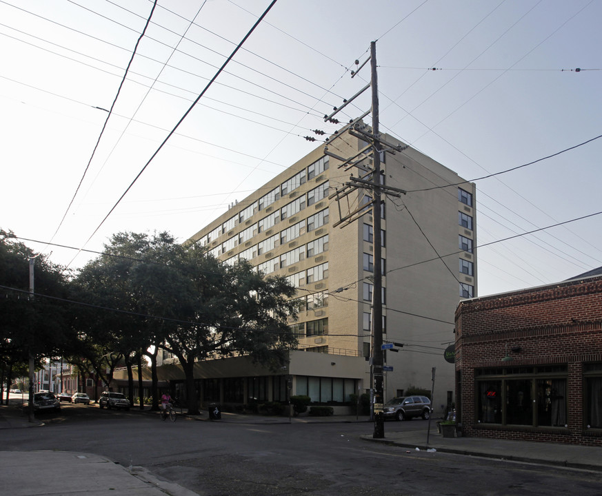 Christopher Inn in New Orleans, LA - Foto de edificio