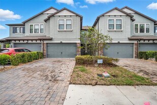 4663 Almada Ln in Wesley Chapel, FL - Building Photo