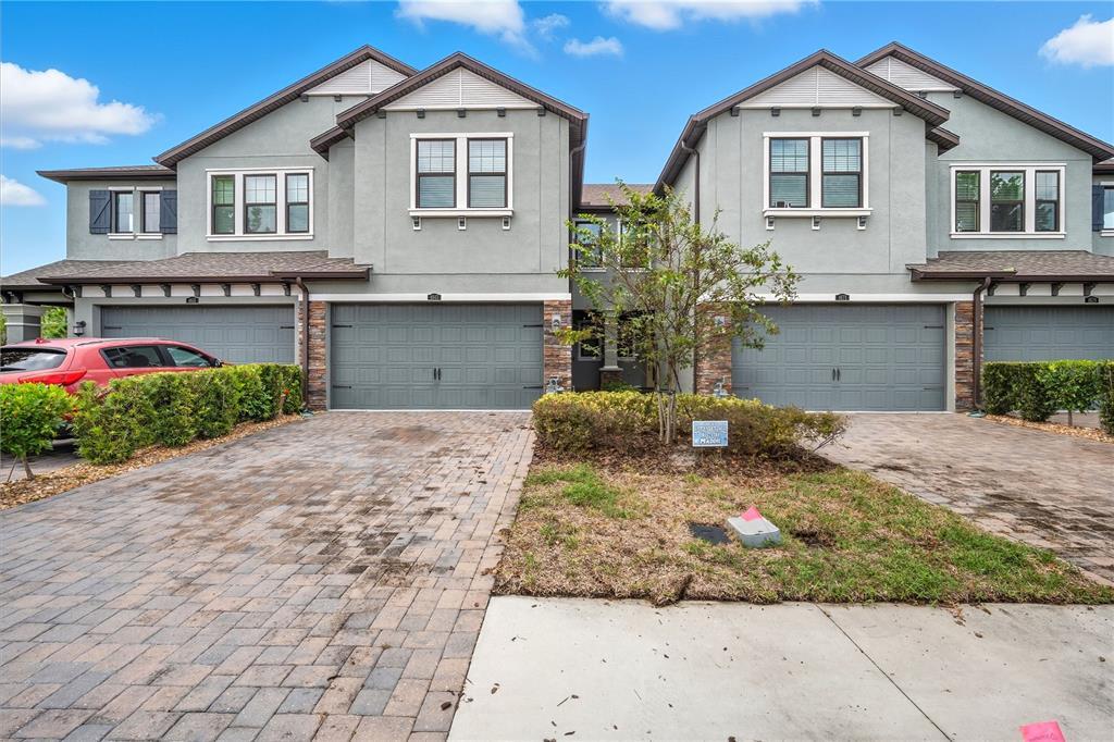 4663 Almada Ln in Wesley Chapel, FL - Building Photo