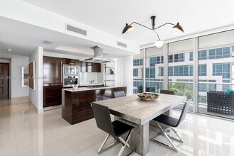 3737 Collins Ave in Miami Beach, FL - Building Photo - Building Photo