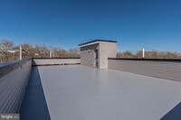 2710 Ridge Ave photo'