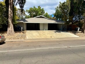 1116-1116 J St in Davis, CA - Building Photo - Building Photo