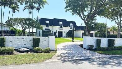 4312 NE 22nd Ave in Fort Lauderdale, FL - Building Photo - Building Photo