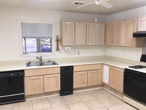 3319 Lago Vista Dr, Unit B in Lakeside, AZ - Foto de edificio - Building Photo