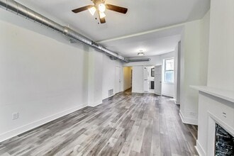 1041 W Taylor St in Chicago, IL - Building Photo - Building Photo