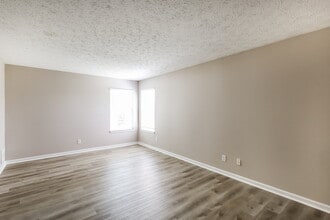 841 Durham Way in Greenwood, IN - Building Photo - Building Photo