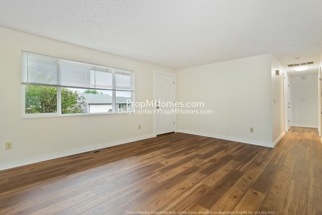 1177 SE Fir Grove Loop in Hillsboro, OR - Building Photo - Building Photo