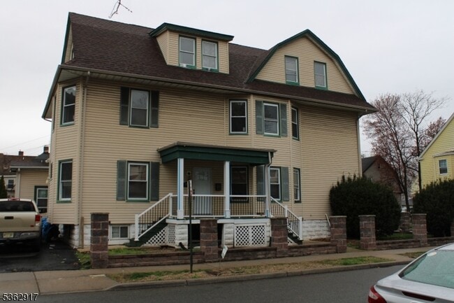 property at 3 Beech St