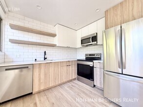 11600 Rochester Ave in Los Angeles, CA - Building Photo - Building Photo