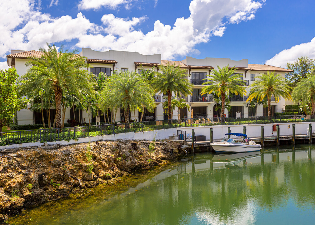 Legacy at Riviera in Coral Gables, FL - Foto de edificio