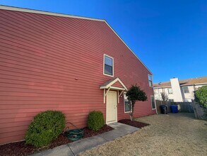 311 Elderwood Ct in Virginia Beach, VA - Building Photo - Building Photo