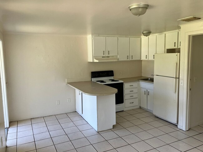 4448 Clay St in Zephyrhills, FL - Building Photo - Building Photo
