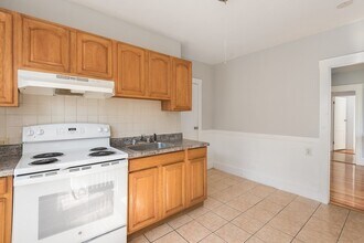 112 Brush Hill Rd in Milton, MA - Building Photo - Building Photo