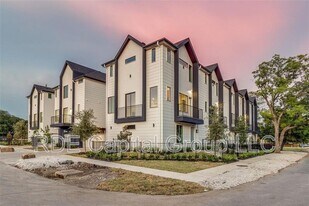 3308 Birmingham Ave in Dallas, TX - Building Photo