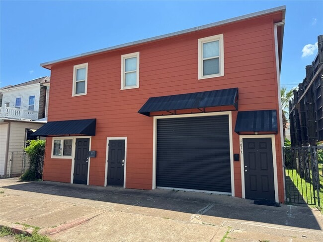 property at 1823 Market St