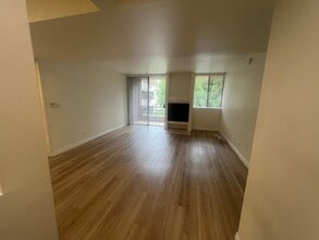 7826 Topanga Canyon Blvd in Canoga Park, CA - Building Photo - Building Photo