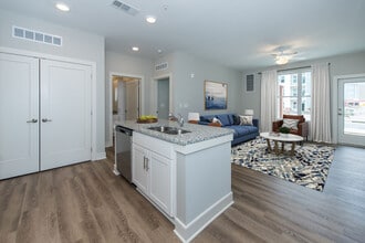 Palmers Creek II in Fredericksburg, VA - Foto de edificio - Interior Photo