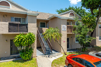 Reflections At Pembroke Pines in Pembroke Pines, FL - Building Photo - Building Photo