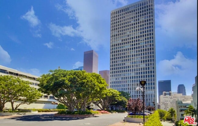 property at 800 W 1st St