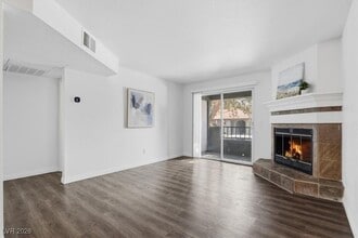 2606 S Durango Dr in Las Vegas, NV - Building Photo - Building Photo