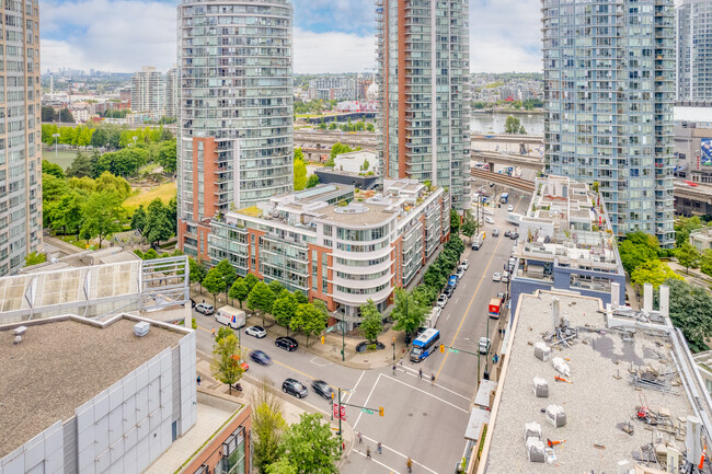 Firenze III in Vancouver, BC - Building Photo - Building Photo