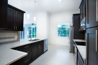 5224 SW 27th Pl in Cape Coral, FL - Foto de edificio - Building Photo