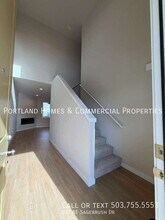 893 NE Sagebrush Dr in Estacada, OR - Building Photo - Building Photo