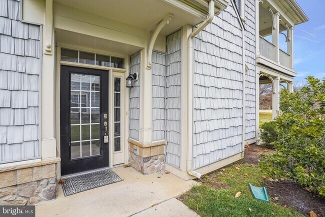 13930 Greendale Dr in Woodbridge, VA - Building Photo - Building Photo