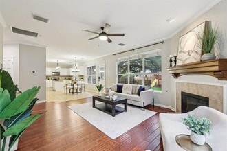 10113 Cassandra Dr in Austin, TX - Building Photo - Building Photo