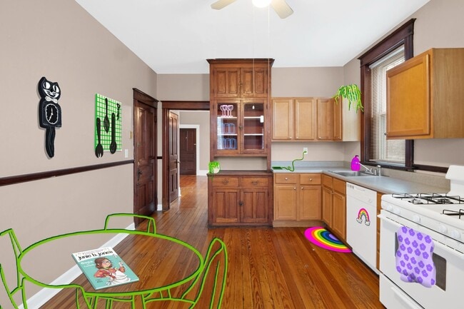 property at 4136 Juniata St
