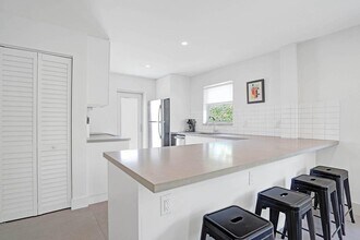 625 NE 13th Ave in Fort Lauderdale, FL - Building Photo - Building Photo