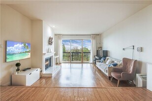29600 Island View Dr in Rancho Palos Verdes, CA - Building Photo
