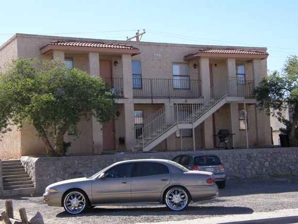 2210 Bex St in Las Cruces, NM - Foto de edificio