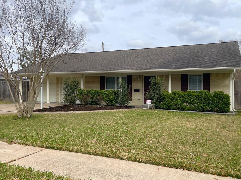 1834 Locksford St in Houston, TX - Building Photo