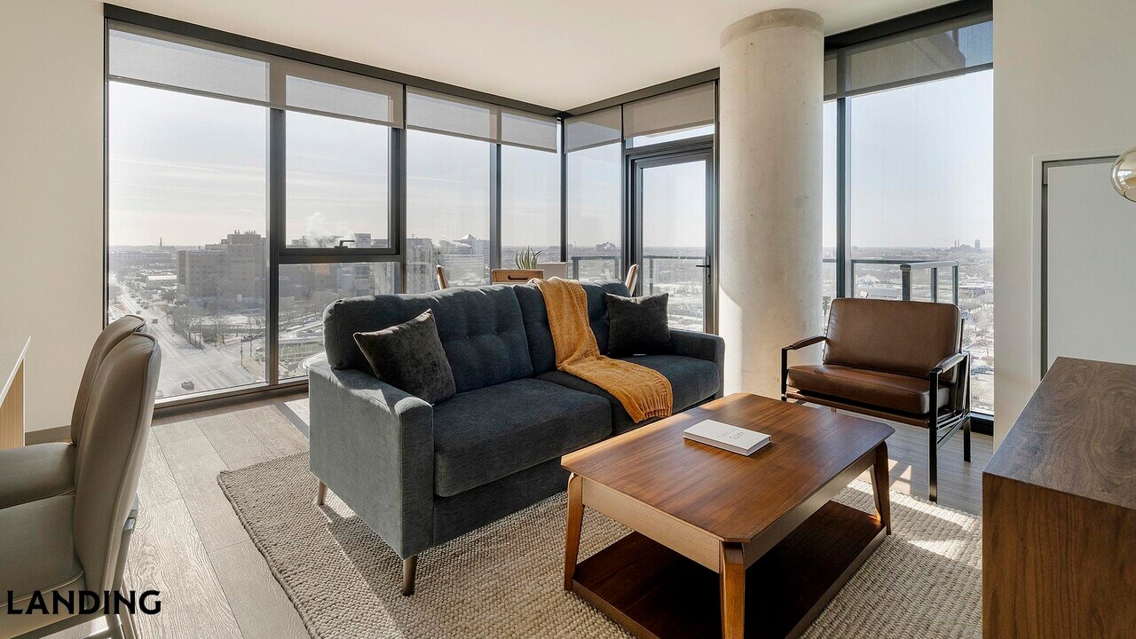 513 S Damen Ave, Unit 1205 in Chicago, IL - Building Photo