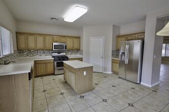 75 W Calle Bayeta in Sahuarita, AZ - Building Photo - Building Photo
